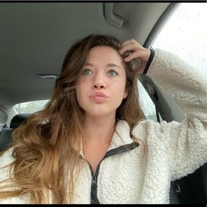 Meet your Posher, Marissa